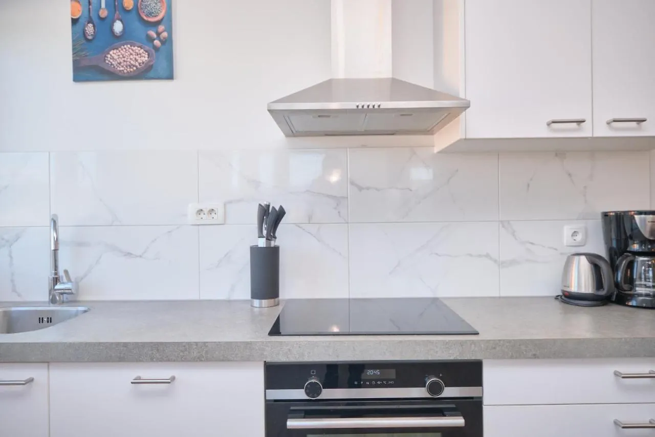 Queen'S Lodge Mastrinka By Litto Trogir Apartment