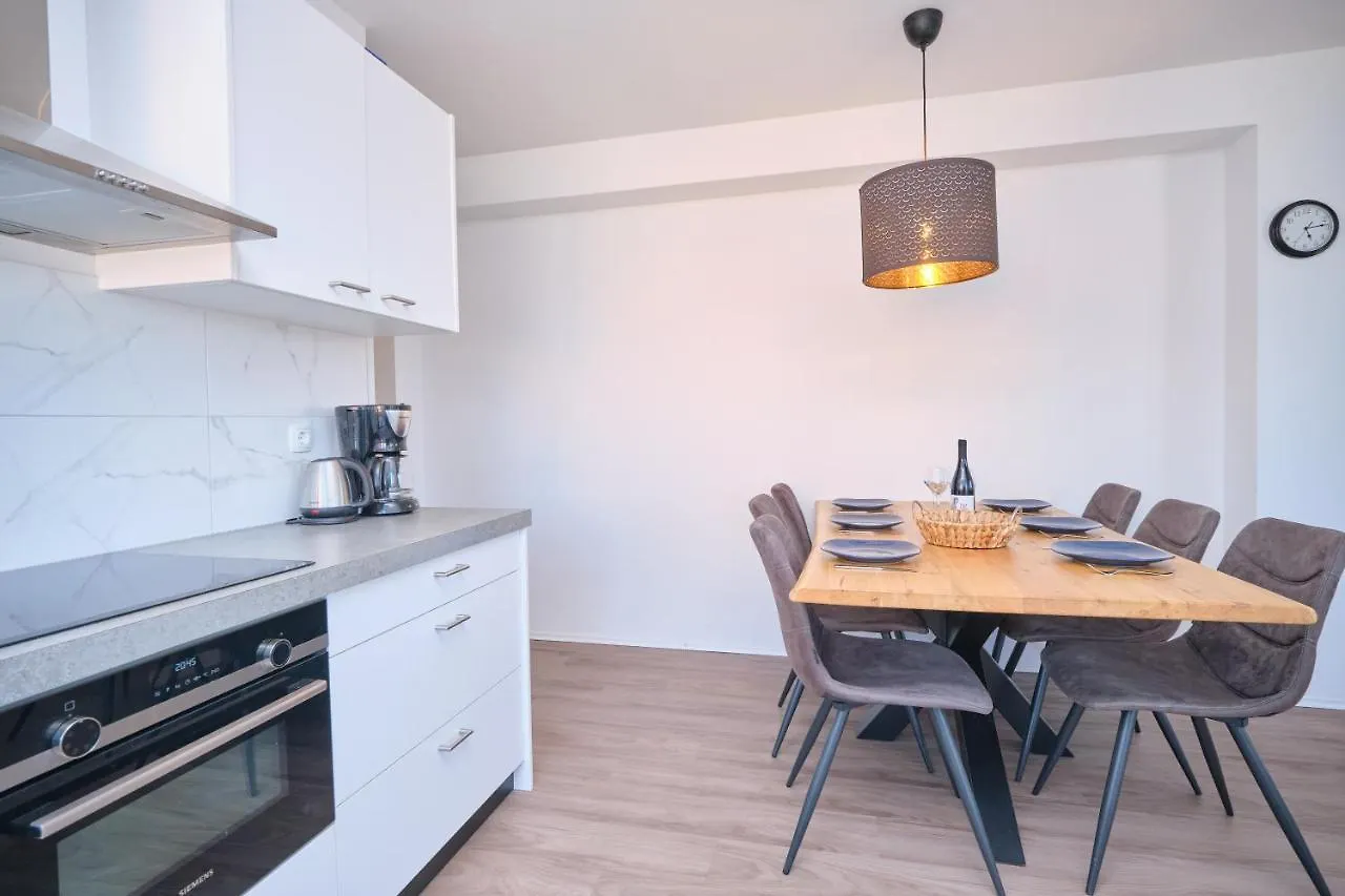 Queen'S Lodge Mastrinka By Litto Trogir 0*,