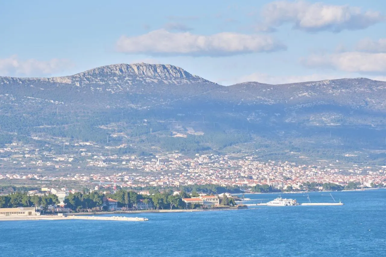 Queen'S Lodge Mastrinka By Litto Trogir Apartment
